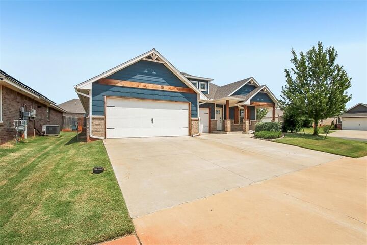 Property Photo:  18700 Big Cedar Way  OK 73012 