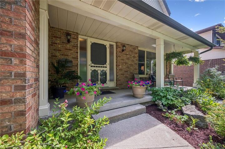 Property Photo: 119 Sandy Ridge Place ON N2T 1C5