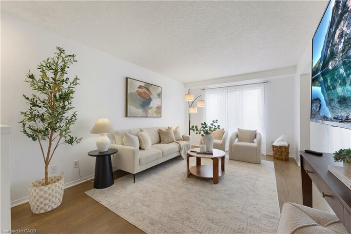 Property Photo: 589 Mortimer Drive ON N3H 5M6