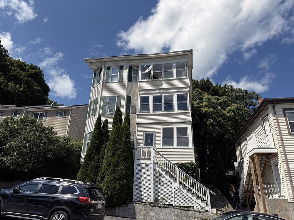Property Photo: 20 Creston 1 MA 01604
