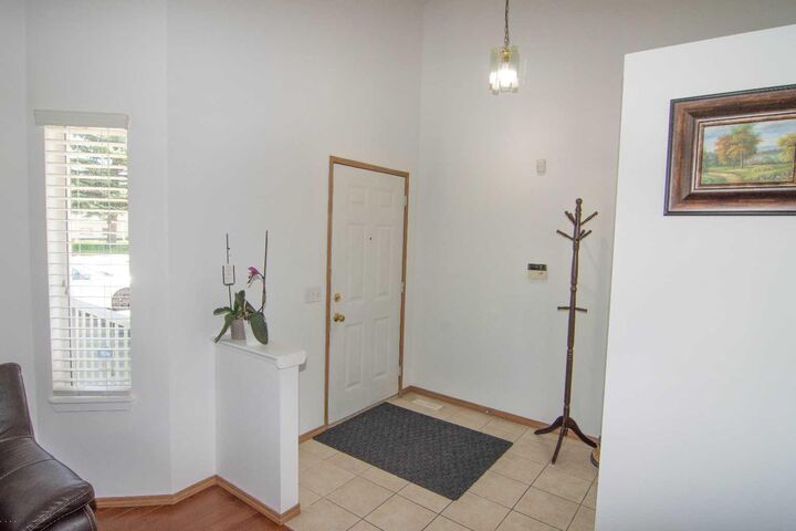 Property Photo:  3850 Catalina Boulevard NE  AB T1Y 6Y4 
