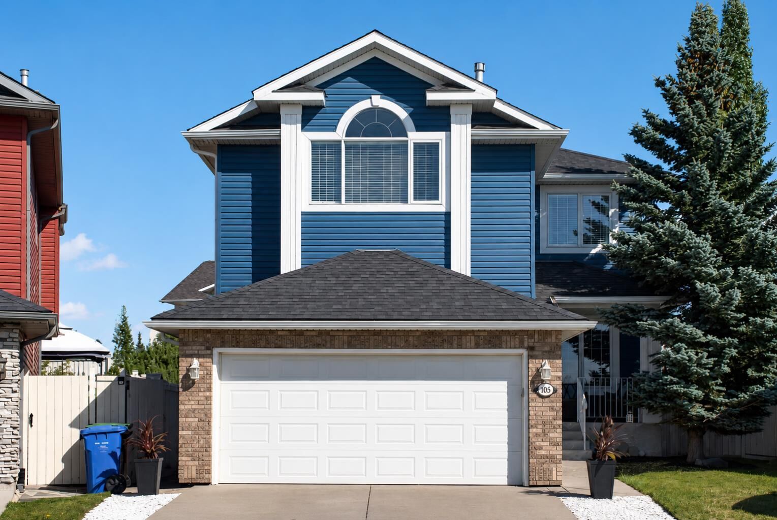 Property Photo: 105 Citadel Ridge Green NW AB T3G 4P9