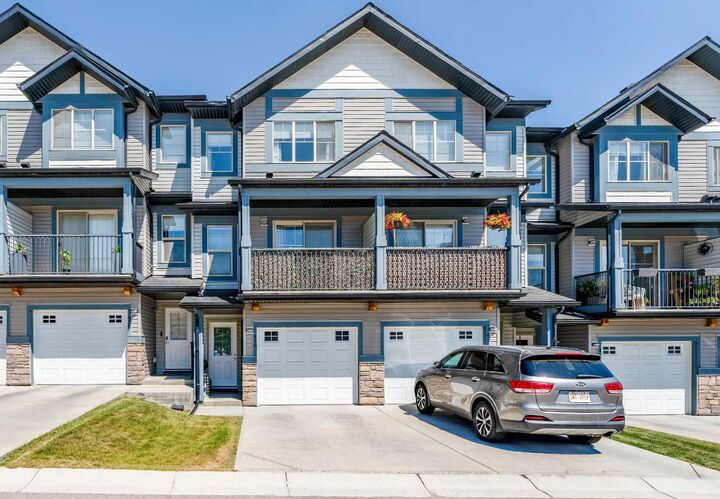 Property Photo: 416 Sage Hill Grove NW AB T3R 0Z8