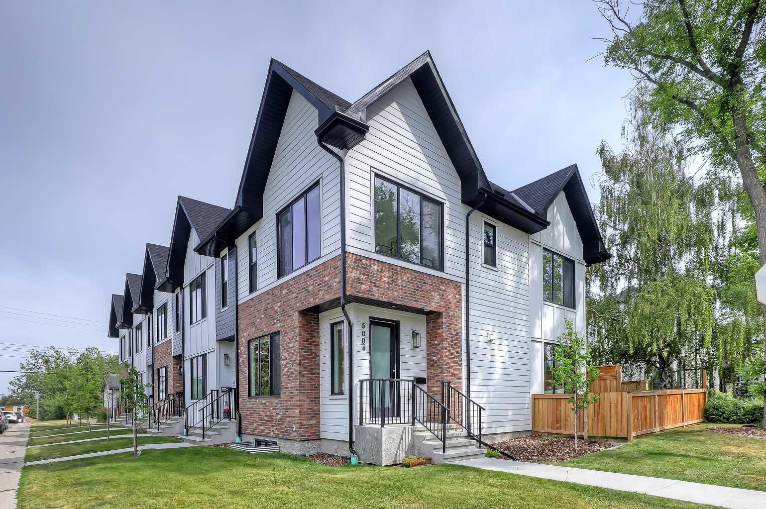Property Photo: 5004 21 Street SW AB T2T 5B8