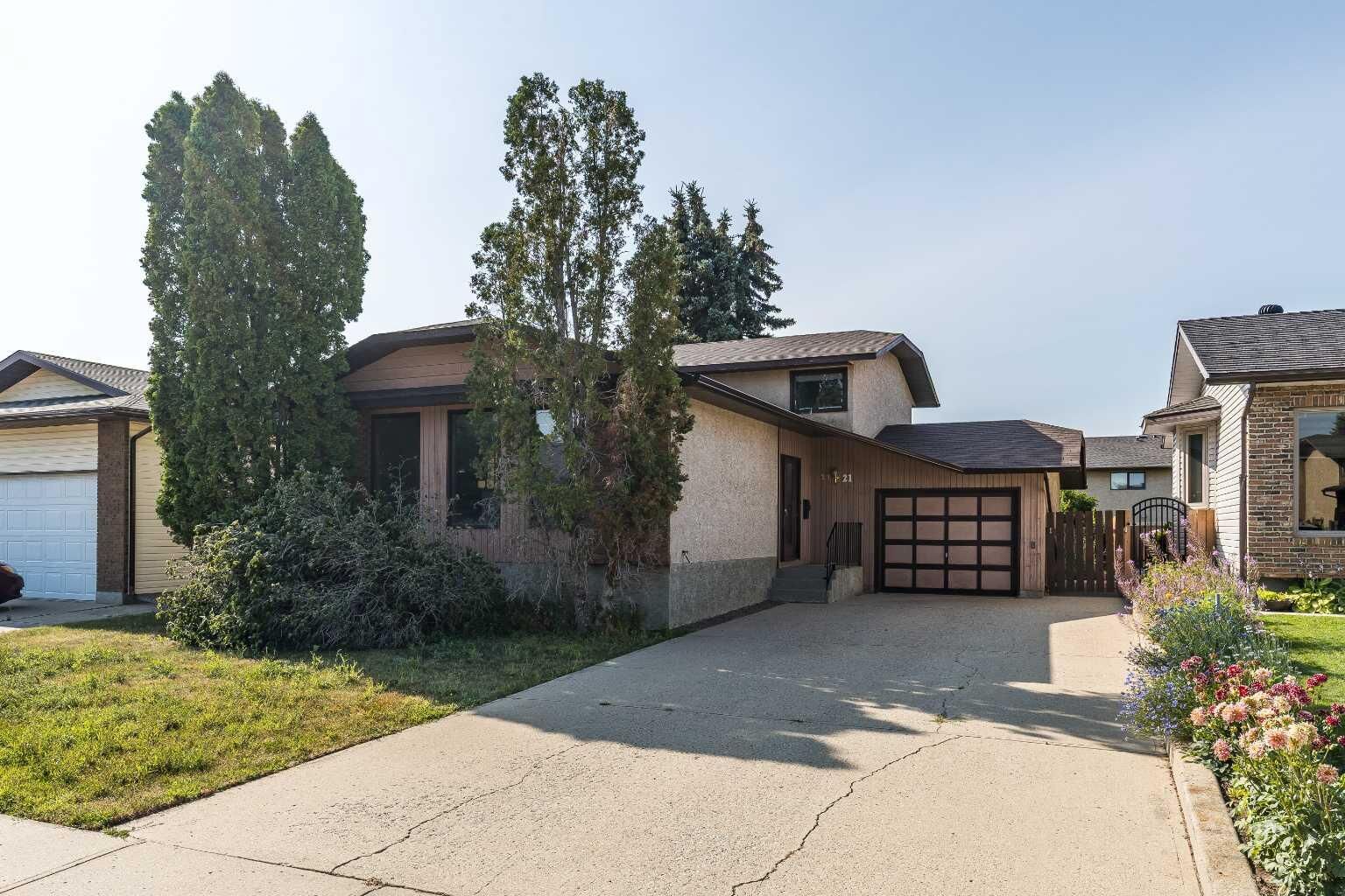 Property Photo: 21 Rundle Crescent SE AB T1B 3W8