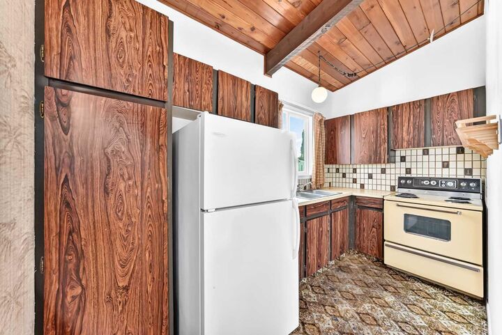Property Photo:  2652 Oakmoor Drive SW  AB T2V 4E8 