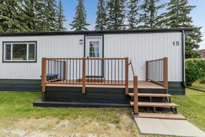 Property Photo: 4516 48 Avenue 15 AB T4S 1L8