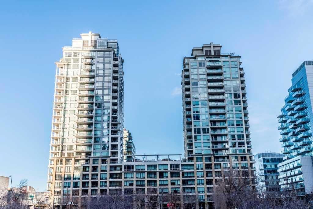 Property Photo:  222 Riverfront Avenue SW 1615  AB T2P 0X2 