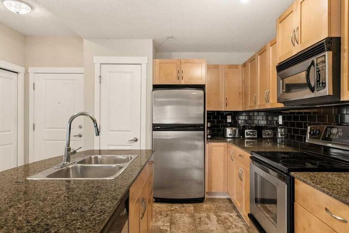5605 Henwood Street SW 3412 — photo 1