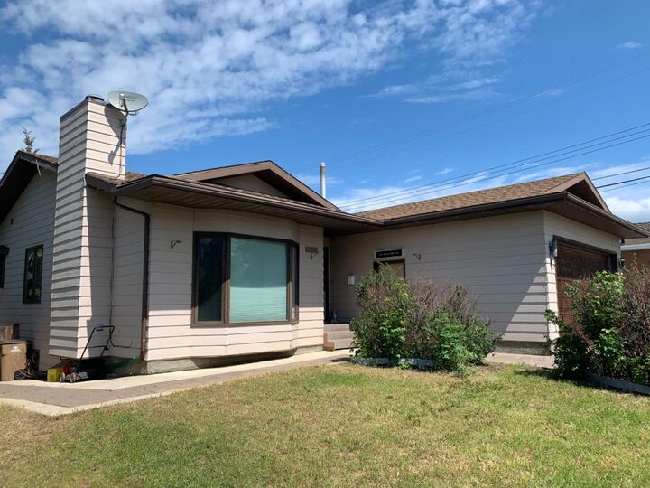 10024 103 Avenue — photo 1