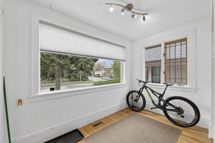Property Photo:  924 7A Street NW  AB T2M 3J3 