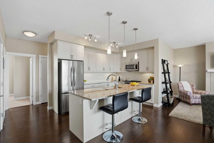 Property Photo:  26 Cranbrook Villas SE  AB T3M 1Z3 