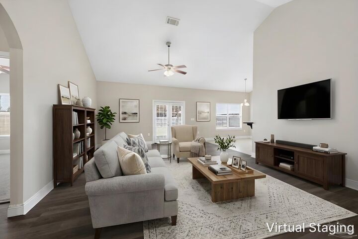 Property Photo:  5626 Churchill Downs Ct  FL 32571 