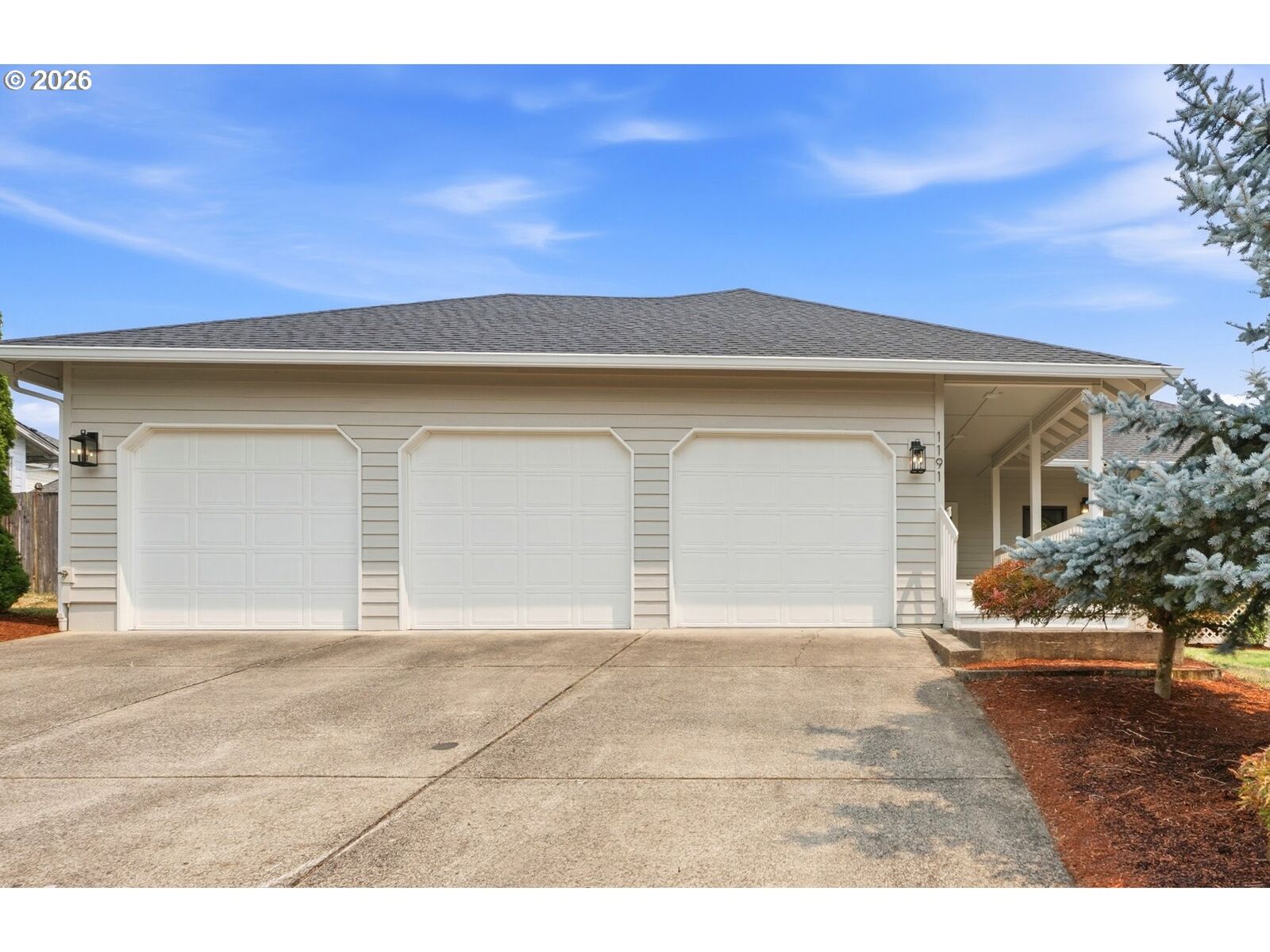 Property Photo:  1191 E Caples Ct  WA 98629 
