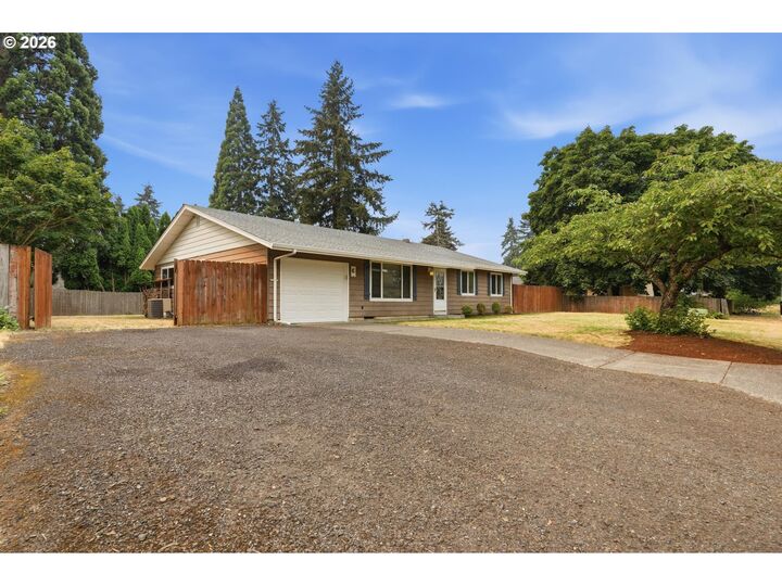 Property Photo:  8111 NE 27th St  WA 98662 