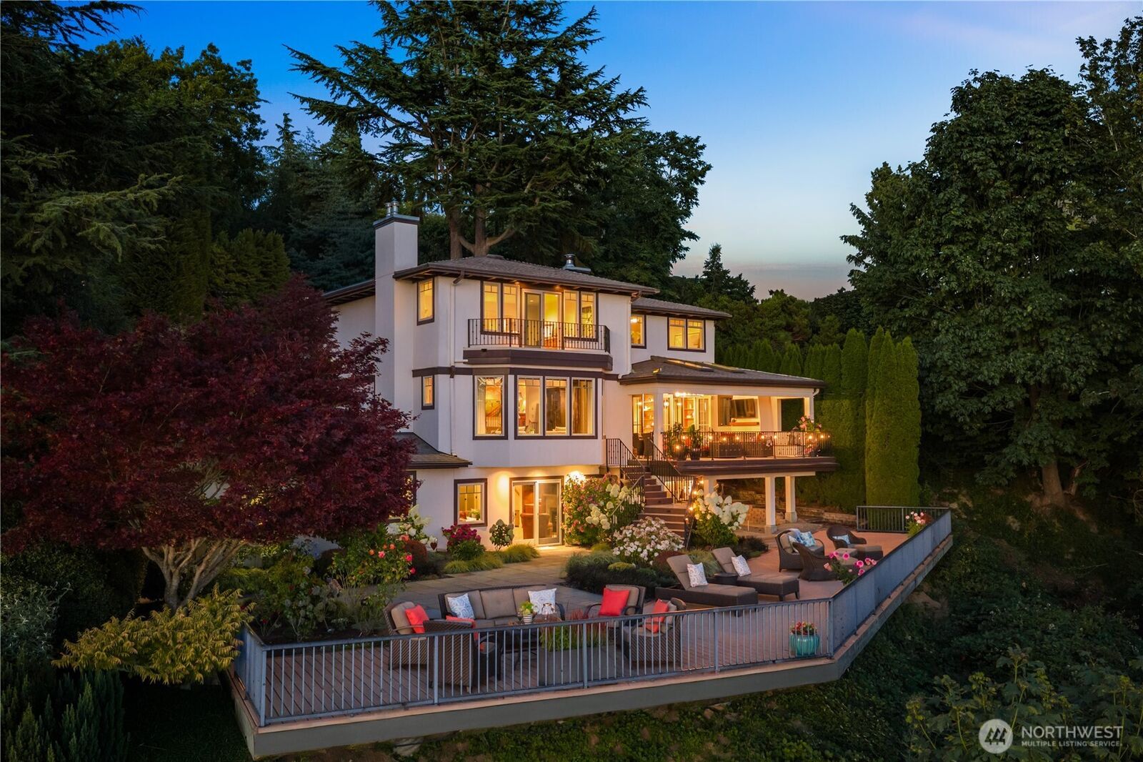 Property Photo: 2555 Magnolia Boulevard W WA 98199