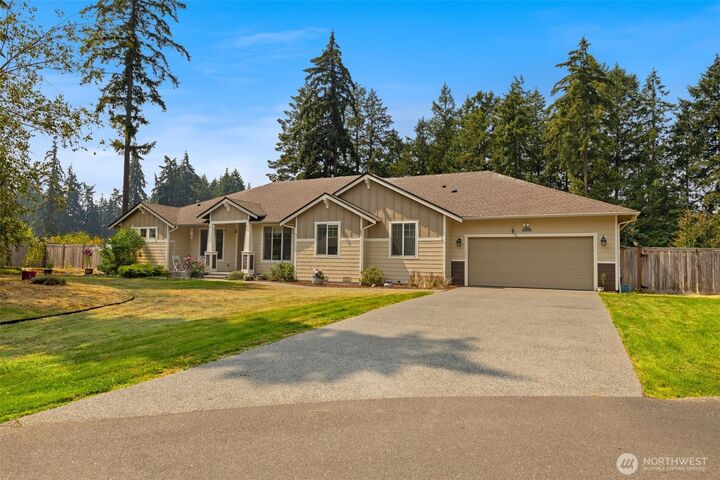 Property Photo: 9014 206th Street Court E WA 98338