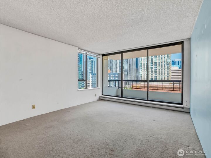 Property Photo: 2201 3rd Avenue 1205 WA 98121