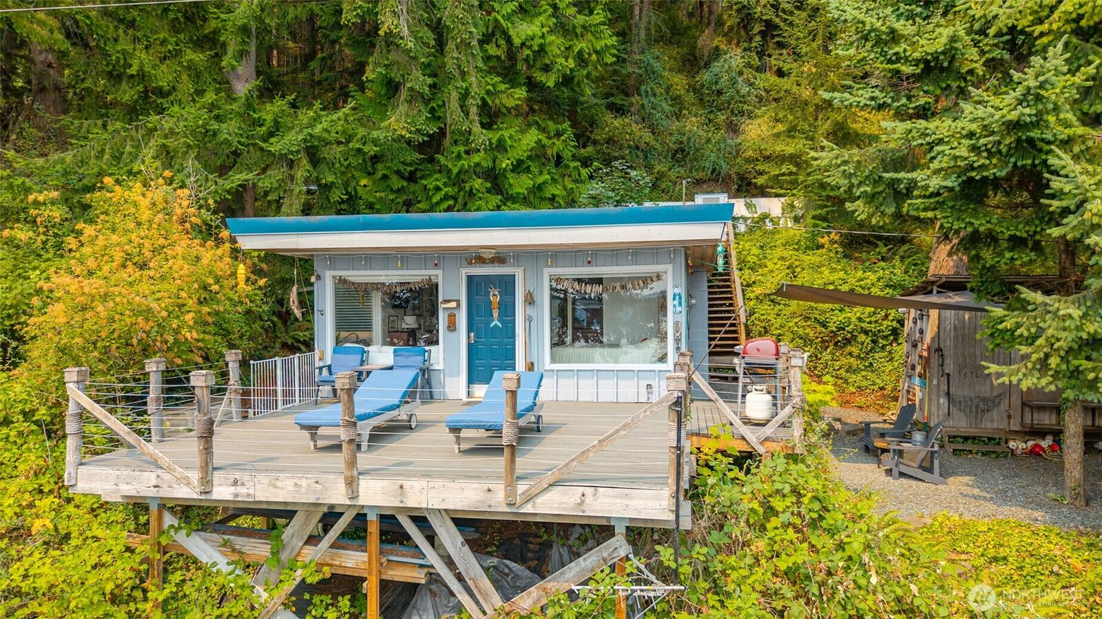 Property Photo: 8343 B Franklin Road WA 98236