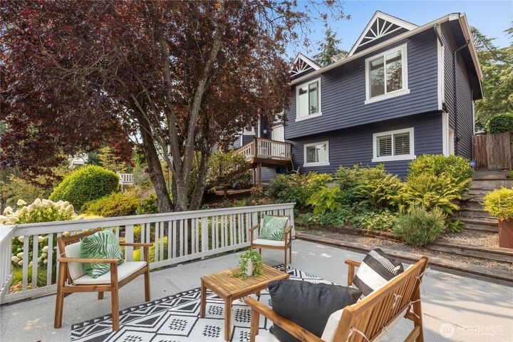 Property Photo: 507 31st Avenue WA 98122