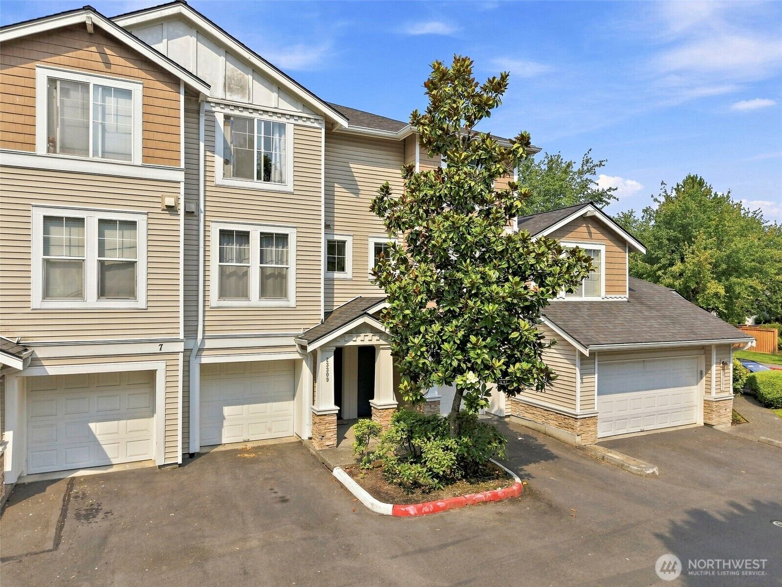 Property Photo: 23400 Lakeside Blvd E 7-4 WA 98032