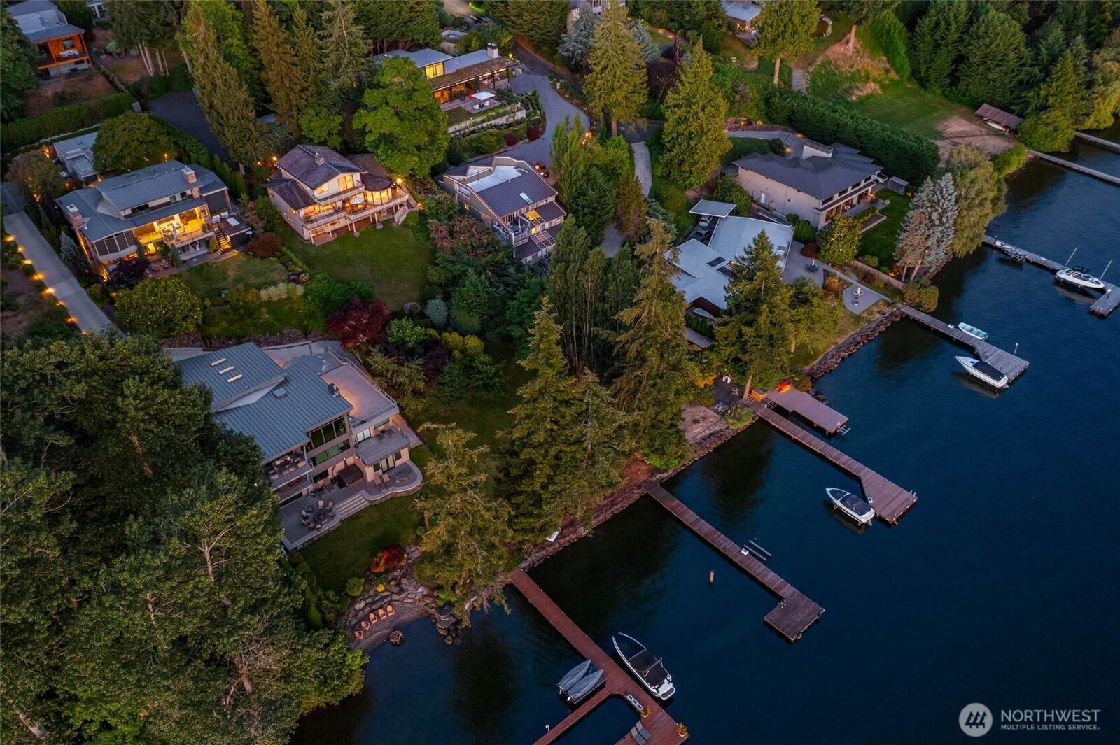 Property Photo:  1300  8th Street W  WA 98033 