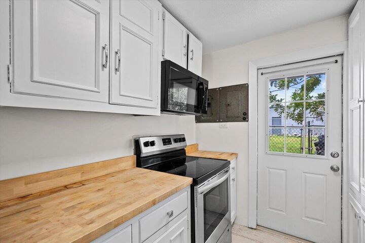 Property Photo: 1226 Easter Avenue FL 34950