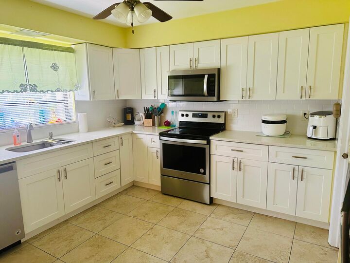 Property Photo: 4964 Eaglewood Road A FL 33436