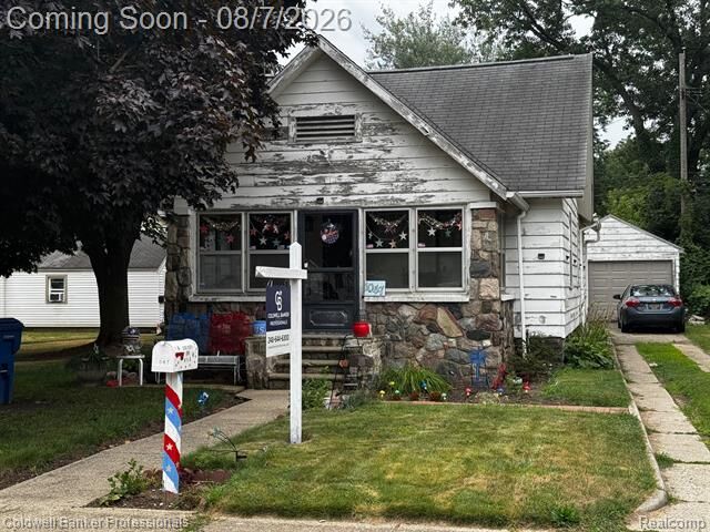 Property Photo: 1047 Myrtle Avenue MI 48328