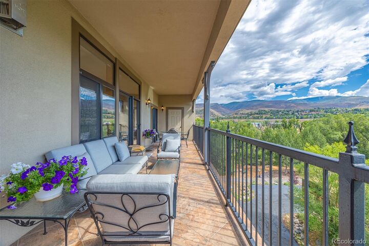 Property Photo: 275 Main Street R403 CO 81632