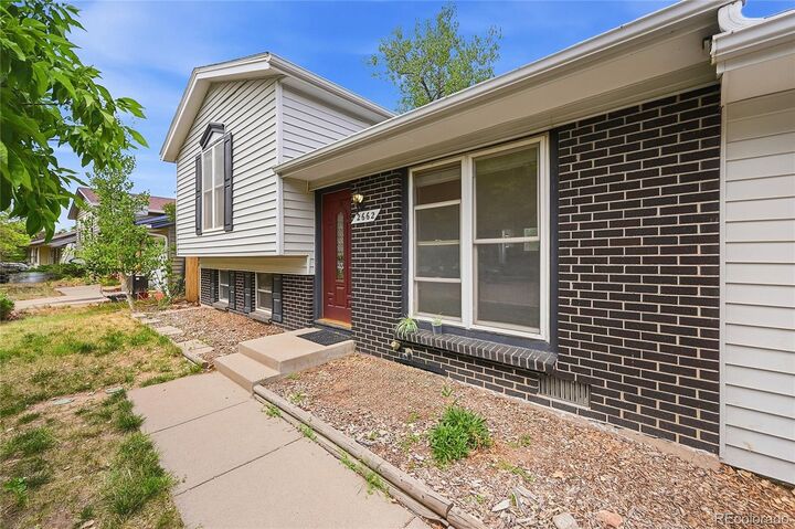 Property Photo: 2662 S Mobile Way CO 80013
