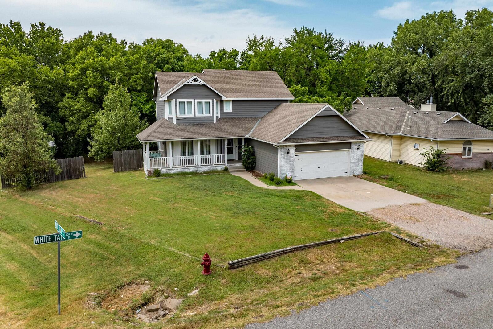 Property Photo:  500 W White Tail St  KS 67037-2560 