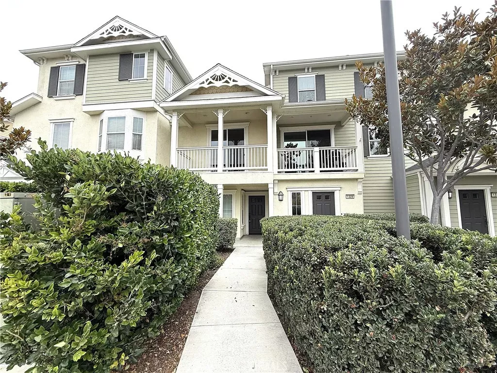 Property Photo: 1331 Abelia CA 92606