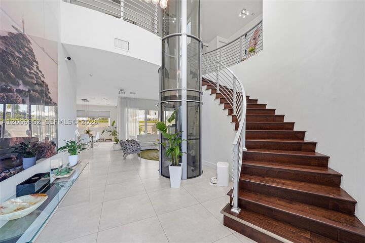 Property Photo:  7515 NW 99th Ave  FL 33178 