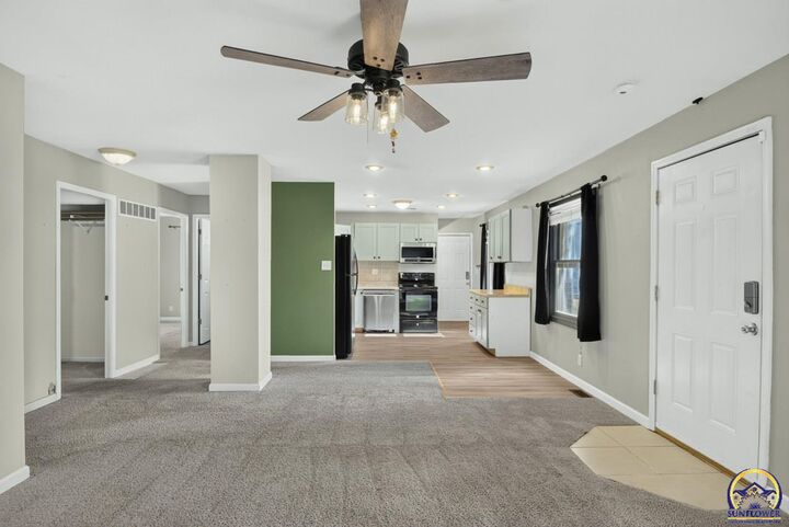 Property Photo:  2833 SW Hillcrest Rd  KS 66614 