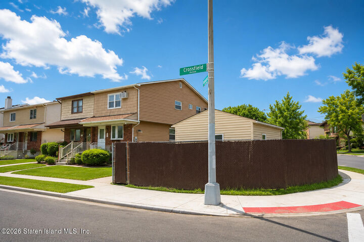 Property Photo: 152 Crossfield Avenue NY 10312