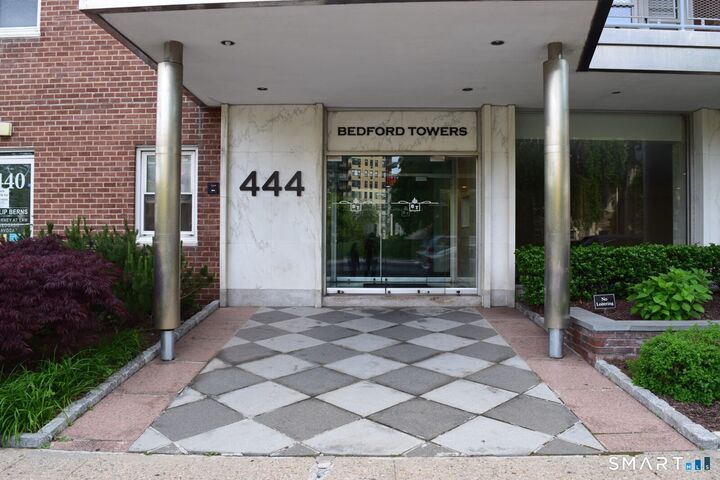 Property Photo:  444 Bedford Street 3B  CT 06901 