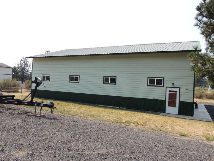 Property Photo:  30260 Hawk Ln E  WA 99122 