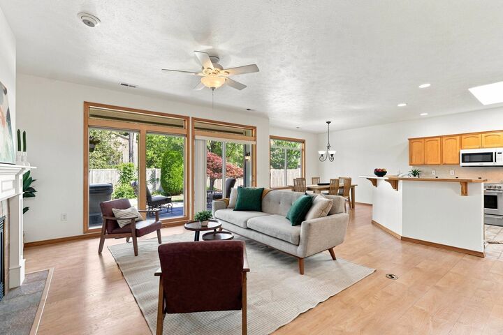 Property Photo:  2627 E 62nd Ln  WA 99223 
