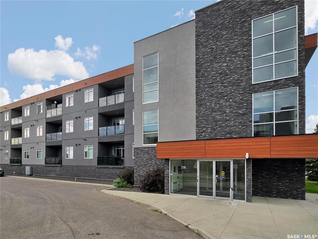Property Photo: 770 Childers Crescent 308 SK S7L 6W1