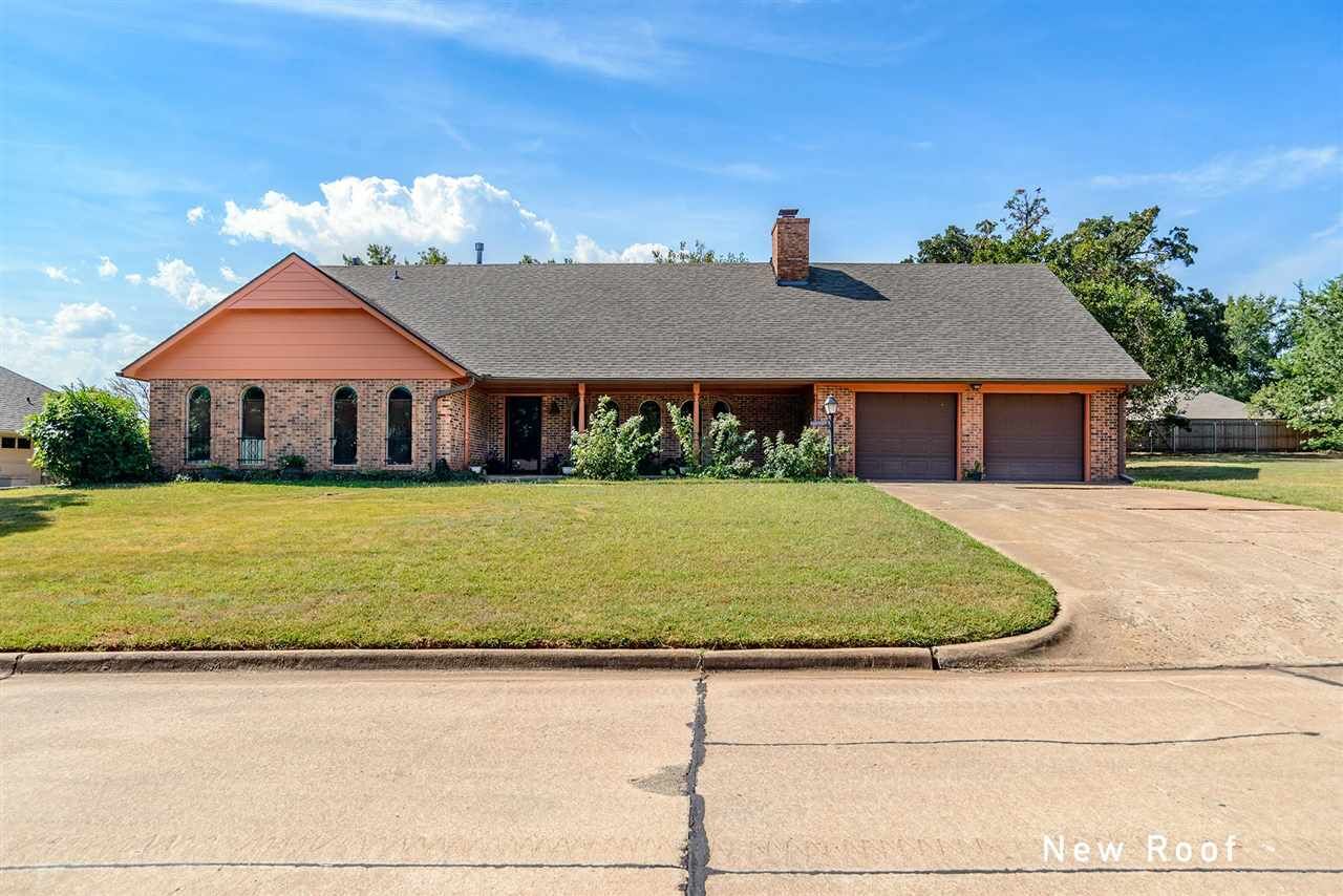 Property Photo: 4823 W Woodland Drive OK 74074