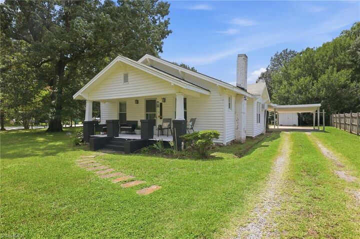 Property Photo:  106 Crestwood Circle  NC 27260 