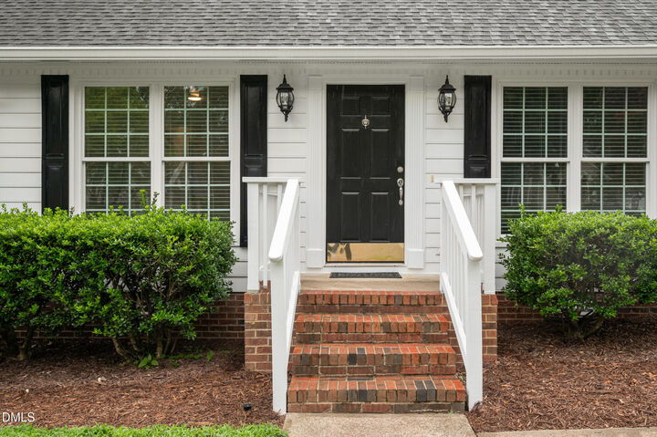 Property Photo: 102 Glensford Way NC 27513