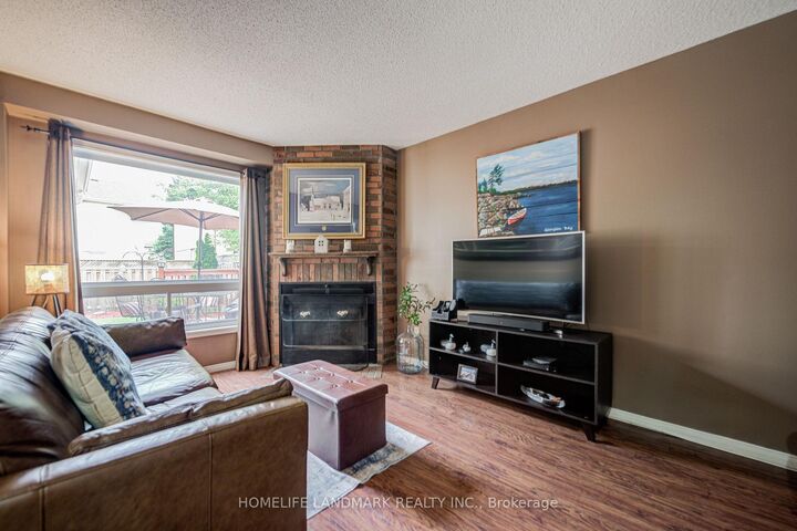 Property Photo: 8 Closs Square ON L4G 5H7