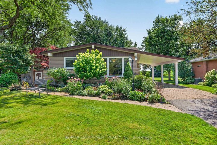 Property Photo: 8399 Dickenson Road E ON L0R 1W0