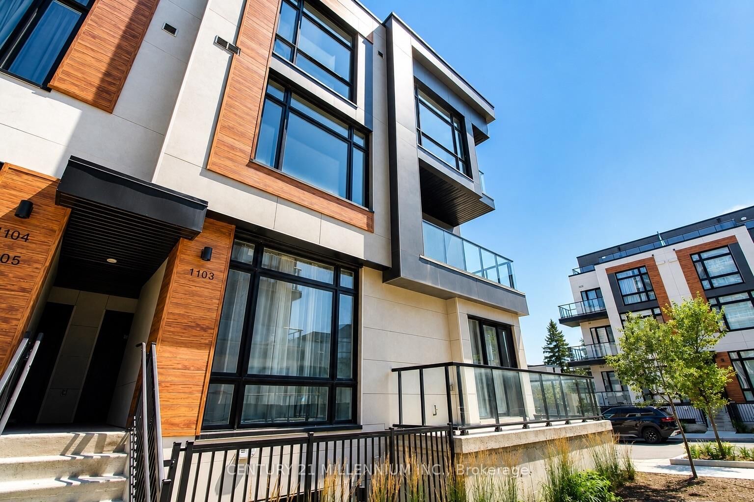 Property Photo: 12 David Eyer Road 1103 ON L4S 0N3