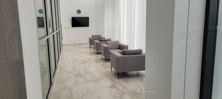 Property Photo: 3883 Quartz Road W 1501 ON L5B 0M4