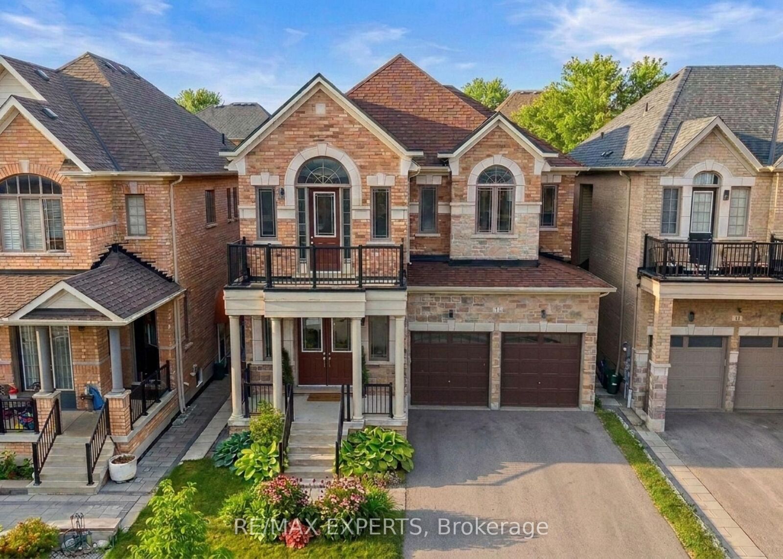 Property Photo: 17 Red Rose Lane ON L9N 0V1