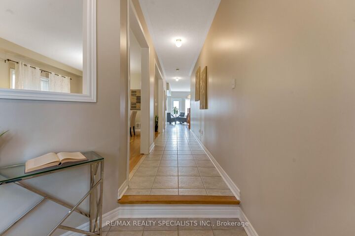 Property Photo: 59 Masters Green Crescent ON L7A 3K6