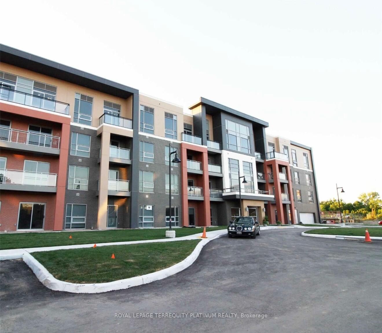 Property Photo: 4040 Upper Middle Road 312 ON L7M 0H2